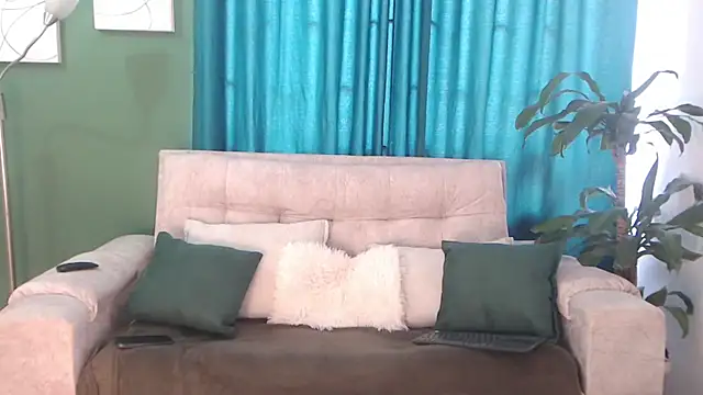 NicollColeman online show from November 13, 4:33 pm