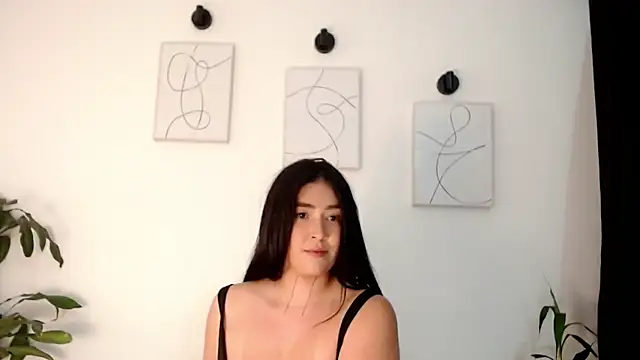 NicollColeman online show from December 13, 8:04 pm