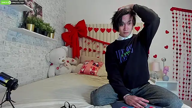 CalvinOwens online show from February 11, 6:08 pm