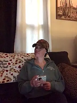 SidneyRaee online show from February 19, 7:22 pm