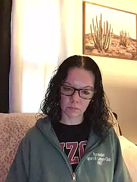 Snapshot of SidneyRaee chatting on September 8, 3:44 pm SidneyRaee online show from September 8, 3:44 pm