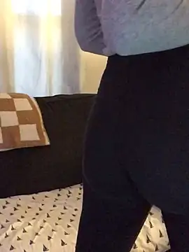 SidneyRaee online show from January 14, 4:54 pm