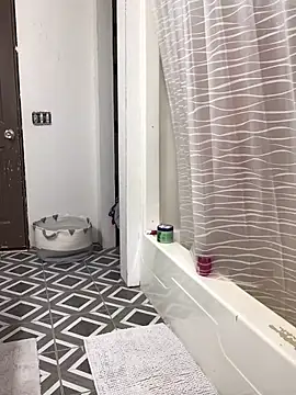 SidneyRaee online show from March 13, 3:06 pm