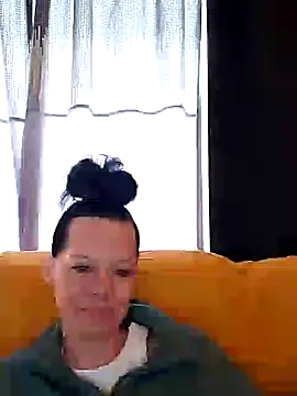 Snapshot of SidneyRaee chatting on December 30, 5:44 pm SidneyRaee online show from December 30, 5:44 pm