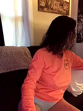 Snapshot of SidneyRaee chatting on October 27, 6:31 pm SidneyRaee online show from October 27, 6:31 pm