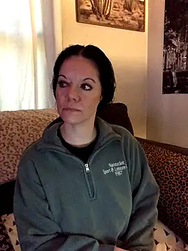 Snapshot of SidneyRaee chatting on October 9, 3:56 pm SidneyRaee online show from October 9, 3:56 pm