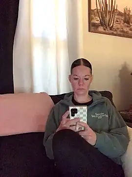 SidneyRaee online show from February 27, 4:07 pm