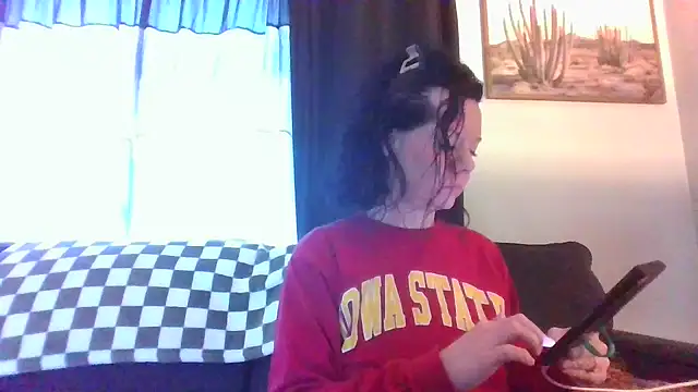 Snapshot of SidneyRaee chatting on December 3, 7:50 pm SidneyRaee online show from December 3, 7:50 pm