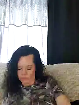 Snapshot of SidneyRaee chatting on February 3, 4:52 pm SidneyRaee online show from February 3, 4:52 pm