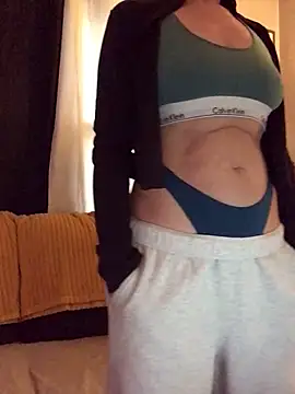 SidneyRaee online show from February 12, 5:13 pm