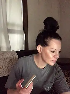 SidneyRaee online show from April 13, 3:16 pm