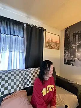 Snapshot of SidneyRaee chatting on December 9, 4:58 pm SidneyRaee online show from December 9, 4:58 pm