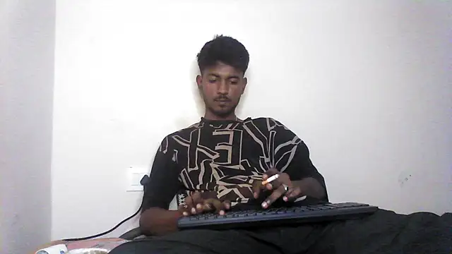 Snapshot of just_fucks chatting on October 11, 7:15 pm just fucks online show from October 11, 7:15 pm