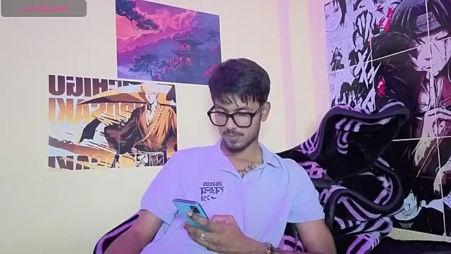 Snapshot of just_fucks chatting on March 31, 7:49 pm just fucks online show from March 31, 7:49 pm