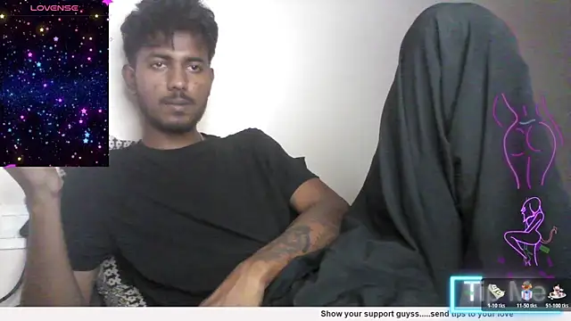 Snapshot of just_fucks chatting on October 24, 7:24 pm just fucks online show from October 24, 7:24 pm