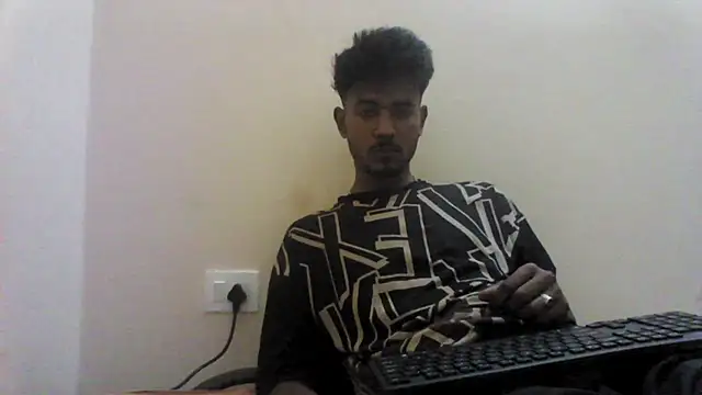 Snapshot of just_fucks chatting on October 7, 7:48 pm just fucks online show from October 7, 7:48 pm