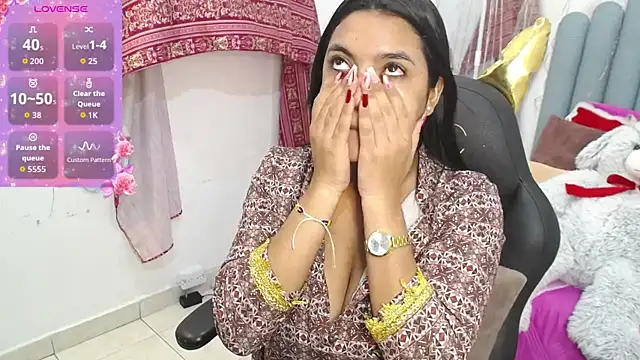 lakshmiraniii online show from December 15, 11:38 am