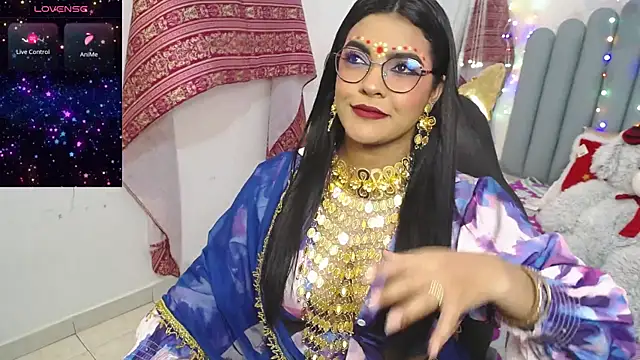 lakshmiraniii online show from November 26, 7:25 pm