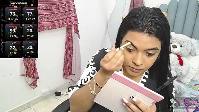 lakshmiraniii online show from December 3, 11:31 am