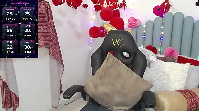 lakshmiraniii online show from February 14, 11:43 am