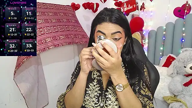 lakshmiraniii online show from February 16, 11:53 am