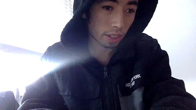 Snapshot of lilboygonewild chatting on October 9, 7:58 pm lilboygonewild online show from October 9, 7:58 pm