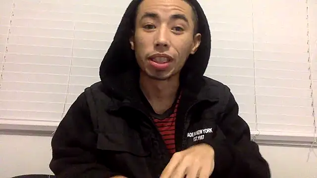 Snapshot of lilboygonewild chatting on November 14, 10:52 am lilboygonewild online show from November 14, 10:52 am