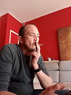 Snapshot of Denislamalice34 chatting on February 2, 1:10 pm Denislamalice34 online show from February 2, 1:10 pm