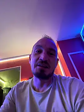 Snapshot of Denislamalice34 chatting on January 6, 8:57 pm Denislamalice34 online show from January 6, 8:57 pm