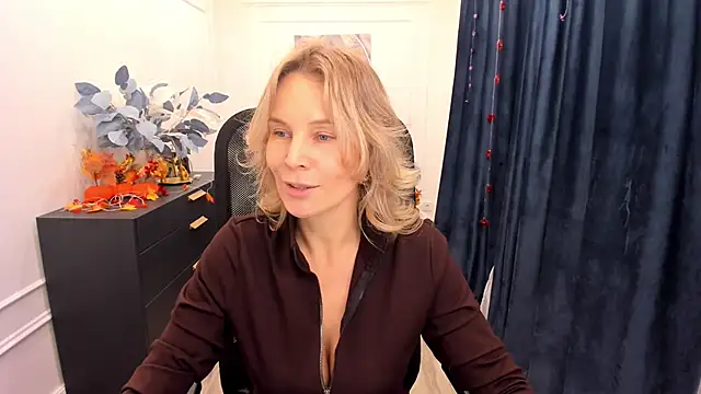 Sinty Devis online show from October 29, 11:31 am