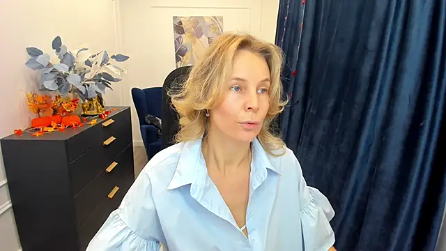 Sinty Devis online show from November 1, 4:19 am