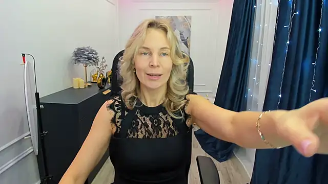 Sinty Devis online show from January 9, 4:19 am