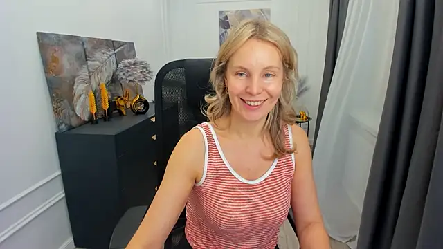 Sinty Devis online show from March 21, 8:19 am