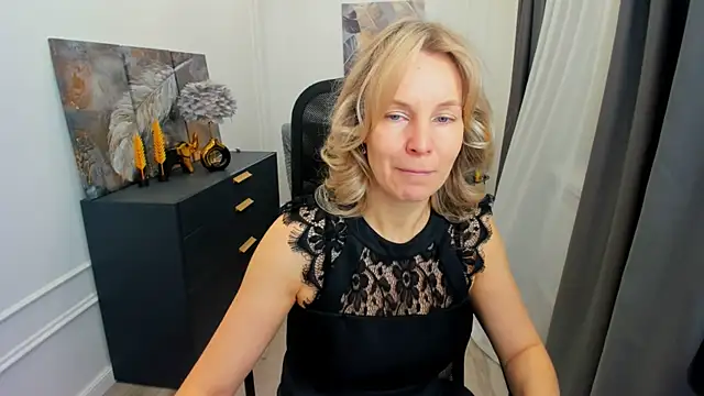 Sinty Devis online show from March 21, 4:25 am