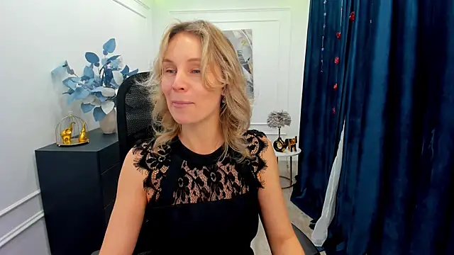 Sinty Devis online show from November 24, 4:23 am