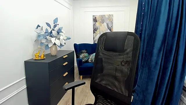 Sinty Devis online show from November 23, 11:42 am