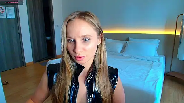 Mad1en online show from April 26, 7:27 am
