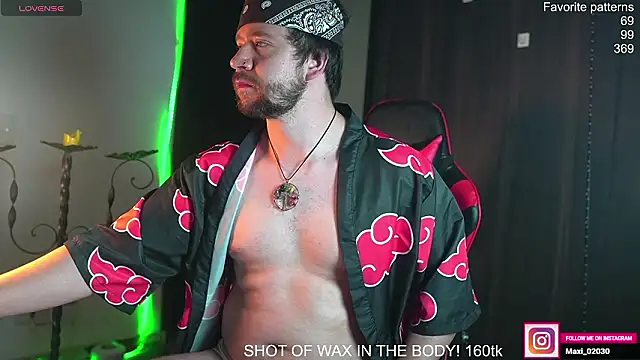 just maxii online show from March 29, 9:38 pm