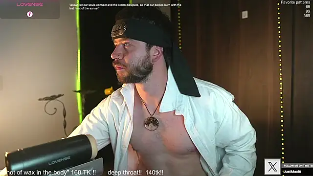 Snapshot of just_maxii chatting on November 11, 10:26 pm just maxii online show from November 11, 10:26 pm