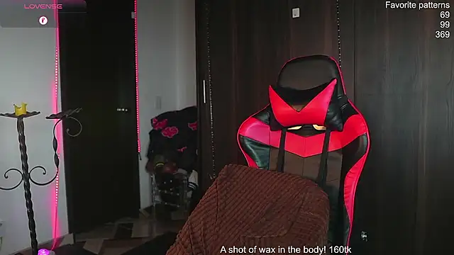 just maxii online show from February 14, 6:30 pm