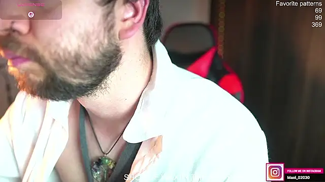 just maxii online show from March 14, 8:48 pm