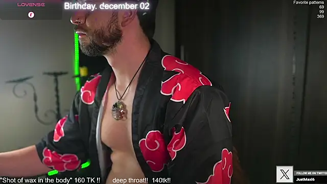 Snapshot of just_maxii chatting on November 24, 12:21 am just maxii online show from November 24, 12:21 am