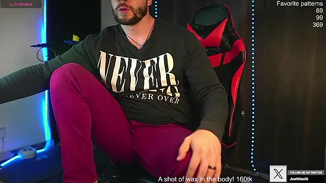 just maxii online show from February 3, 12:21 am