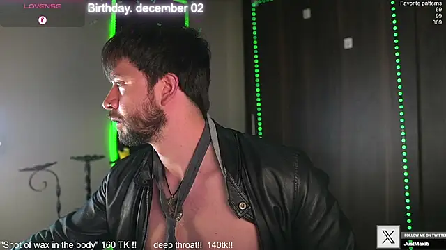 Snapshot of just_maxii chatting on November 25, 9:59 pm just maxii online show from November 25, 9:59 pm