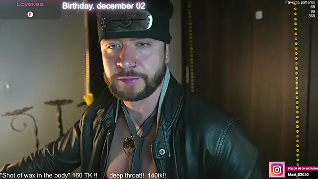 Snapshot of just_maxii chatting on November 16, 11:41 pm just maxii online show from November 16, 11:41 pm