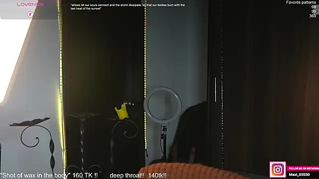 Snapshot of just_maxii chatting on November 8, 11:52 pm just maxii online show from November 8, 11:52 pm