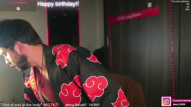 Snapshot of just_maxii chatting on December 2, 10:00 pm just maxii online show from December 2, 10:00 pm