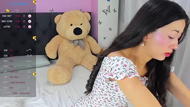 Snapshot of SophiaLiu chatting on March 14, 1:05 am SophiaLiu online show from March 14, 1:05 am
