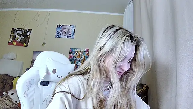 Snapshot of Bunnykiss69 chatting on July 9, 8:08 pm Bunnykiss69 online show from July 9, 8:08 pm
