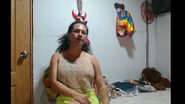 abbycrespa online show from March 18, 3:33 pm